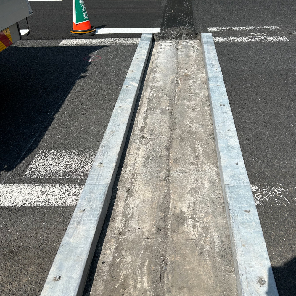 山形県　伸縮装置取替工事