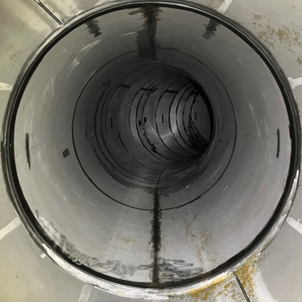 福島県　ダム放流管の洗浄